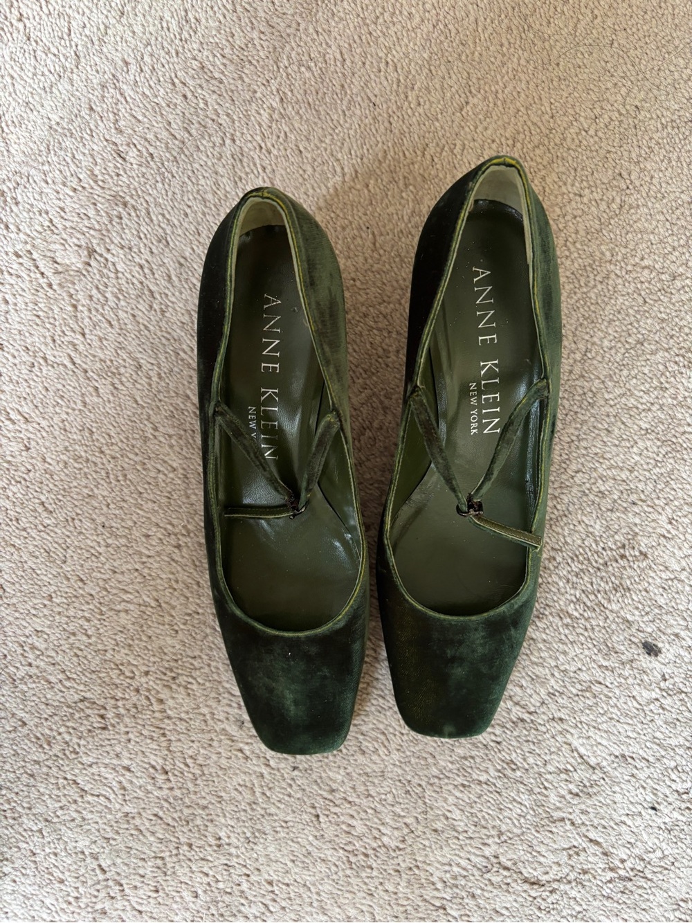 Crushed velvet emerald vintage Mary Jane's sz 7